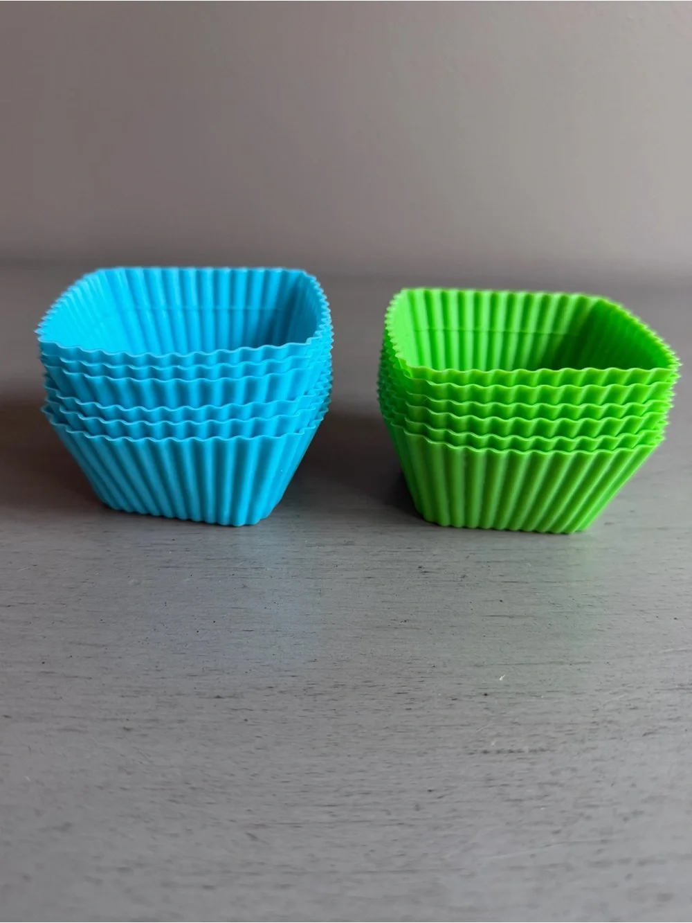 Wilton Silicone Reusable Square Baking Cups - Blue & Green 12 Total Cooking